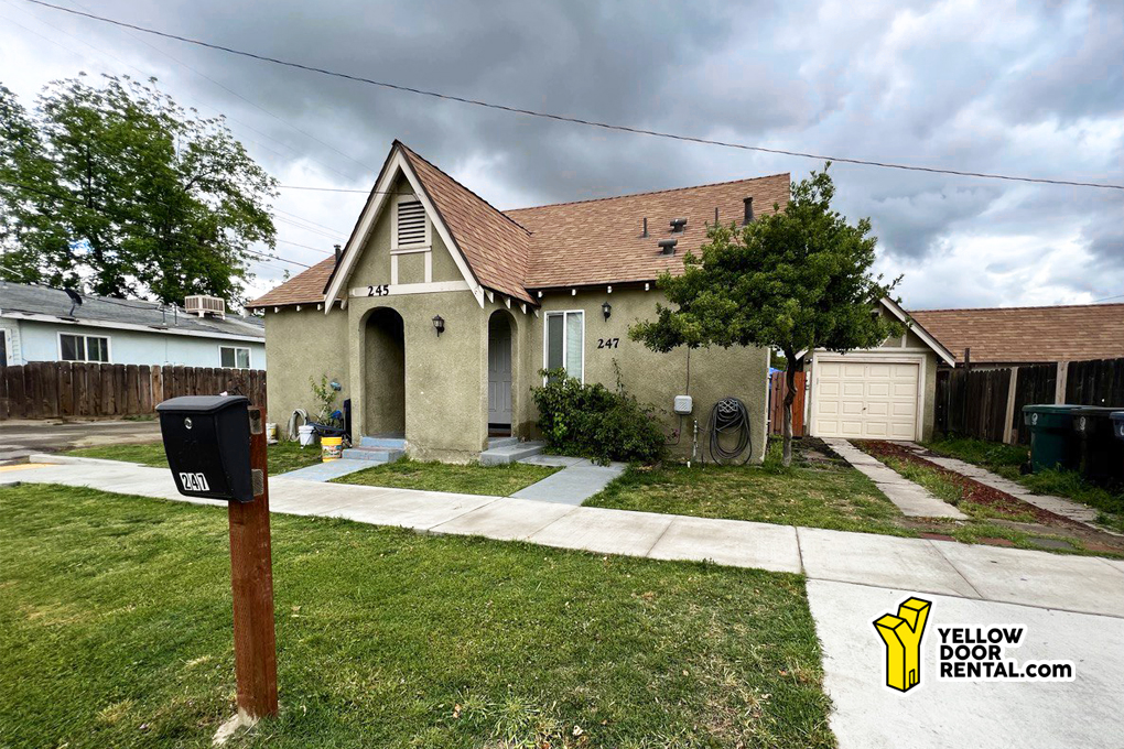 247 West San Joaquin Avenue