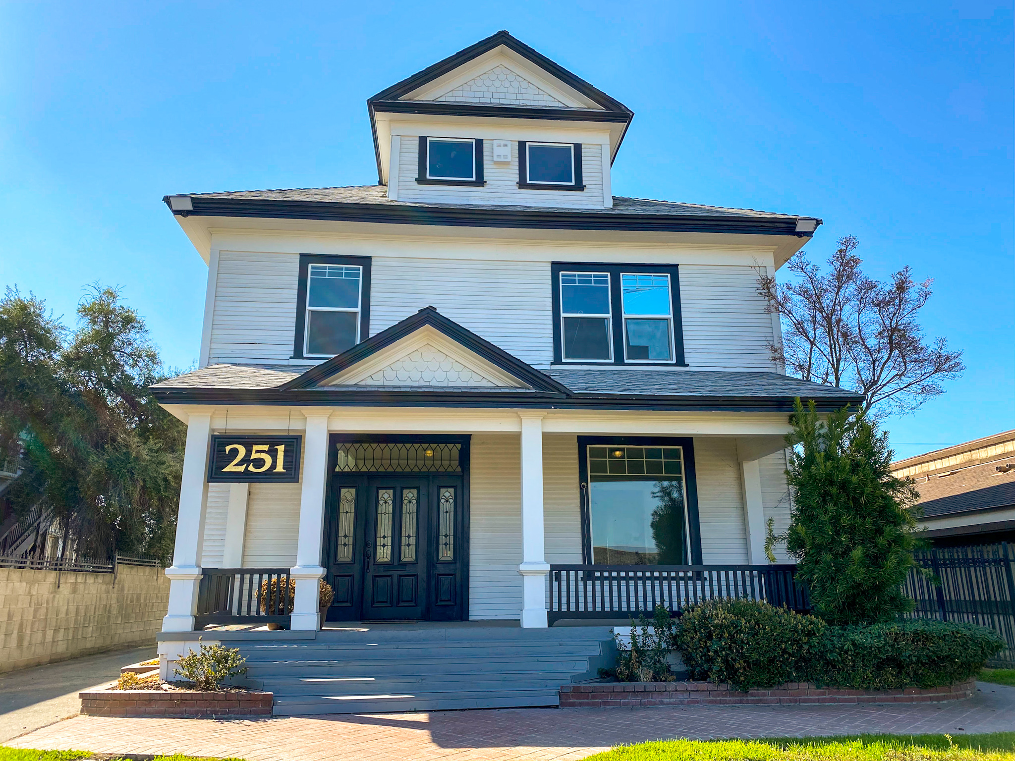 251 North Blackstone Avenue