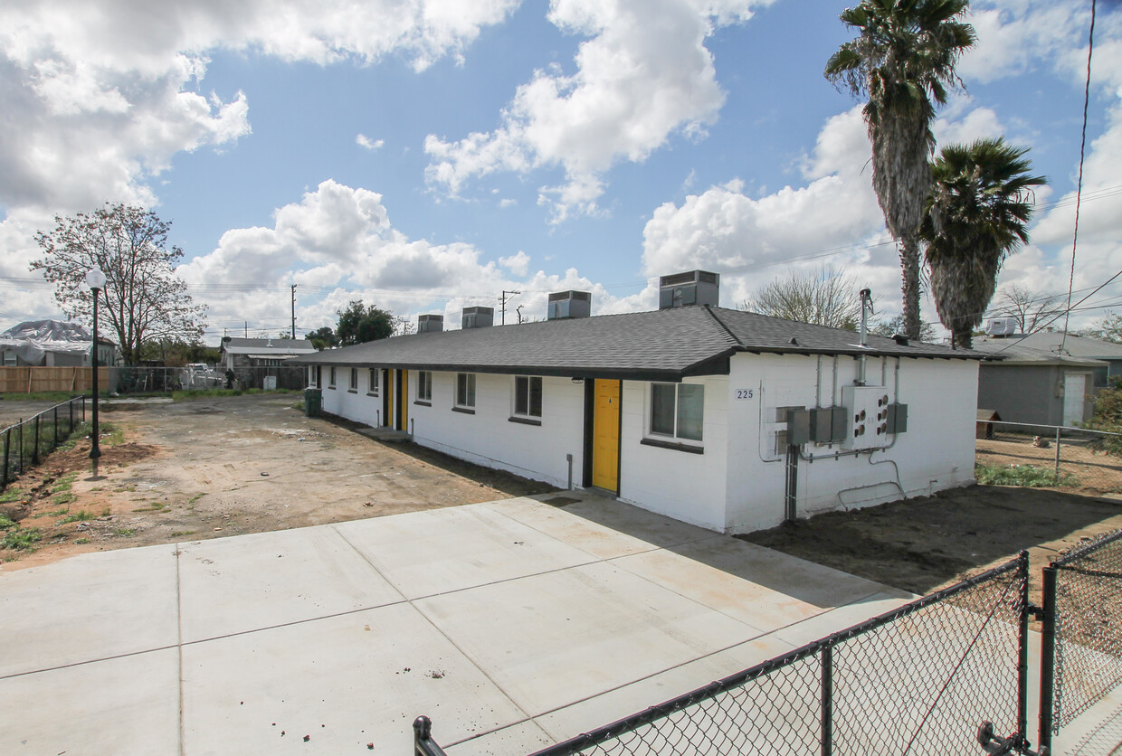 225 West Lorena Avenue - C